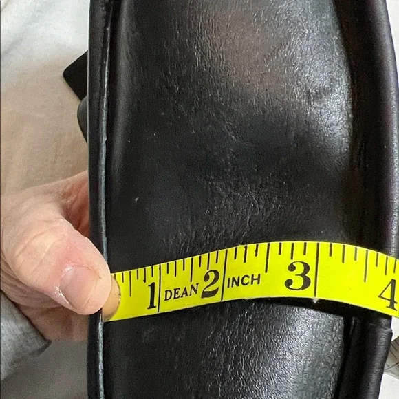 Coach Vintage Elegant Black Leather Shoulder Bag - Picture 10 of 16